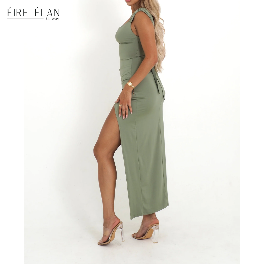 Aurelia – Elegant Long Dress